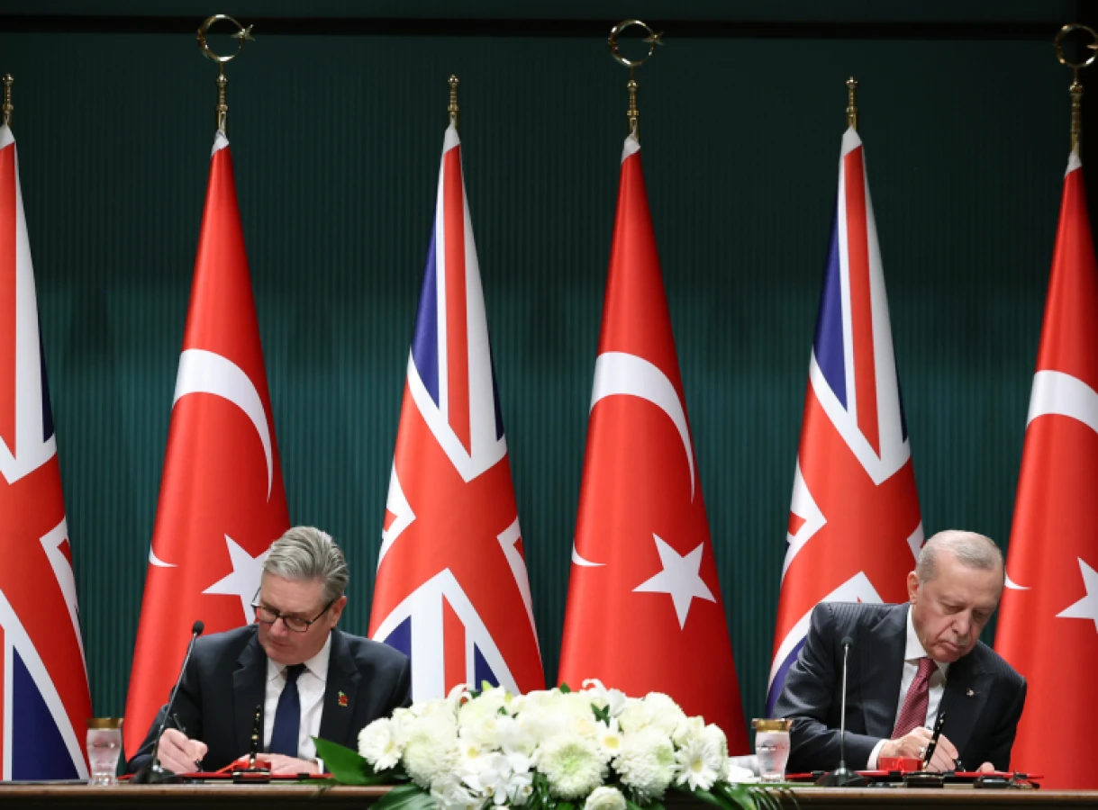 Eurofighter Typhoon savaş uçağı konusunda işbirliği anlaşması imzaladı.