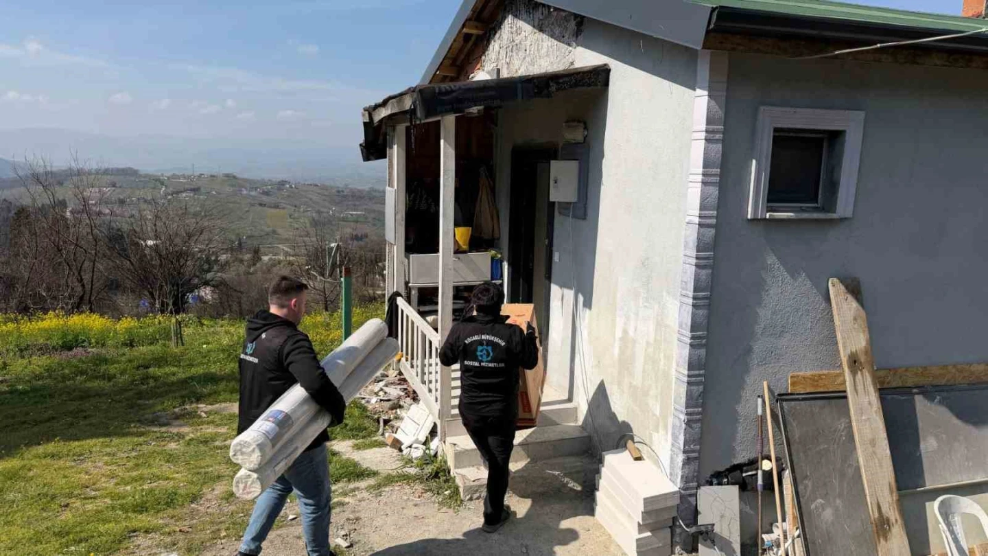 Yangında evleri küle dönmüştü