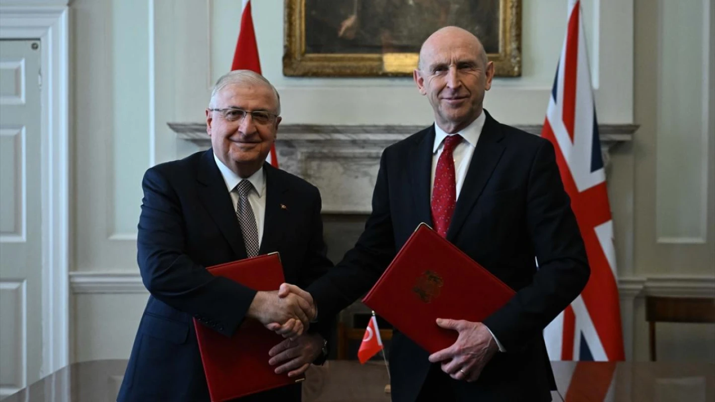 Türkiye ve İngiltere, Eurofighter a teknik ve lojistik destek sözleşmesi imzaladı