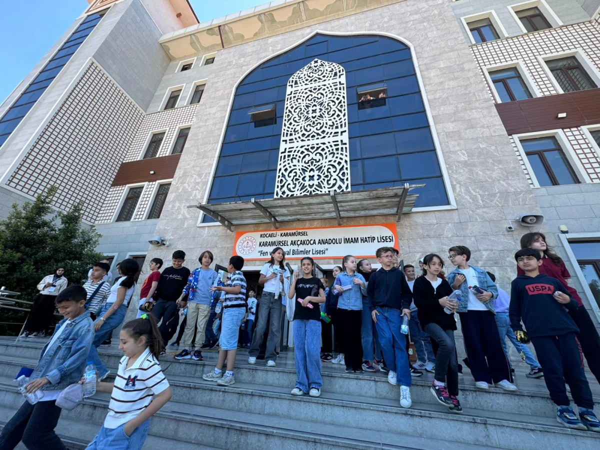 Karamürsel Akçakoca Anadolu İmam Hatip Lisesi’nde Kabul Sınavı Heyecanı