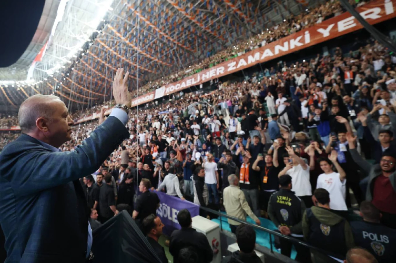 Cumhurbaşkanı Erdoğan, Turka Kocaeli Stadyumu'nda gençlerle buluştu