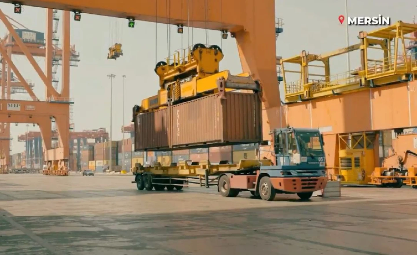 15,6 ton tıbbi yardım ve ilaç malzemelerinin yola çıktı