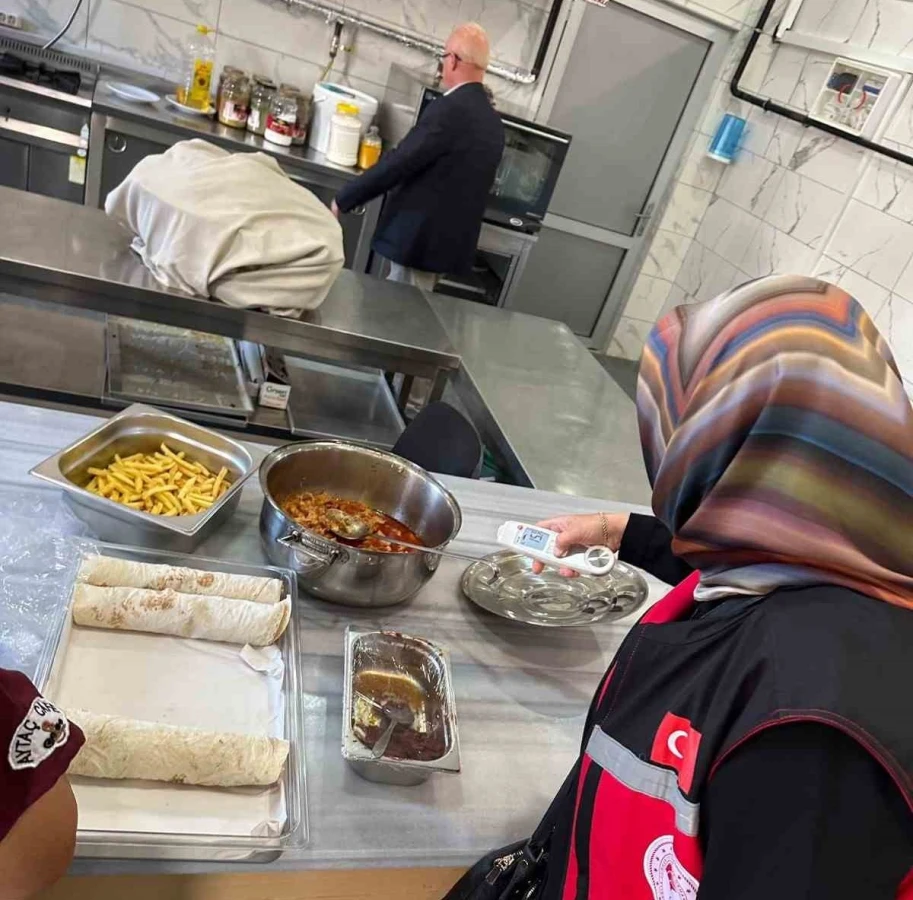 Okul kantinlerine denetimler eğitim-öğretim yılı boyunca sürecek